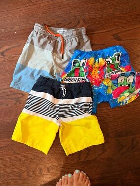 Lot of 3 kids swim trunks Yellow & Navy Kids Swim Shorts - Colorblock Stripe